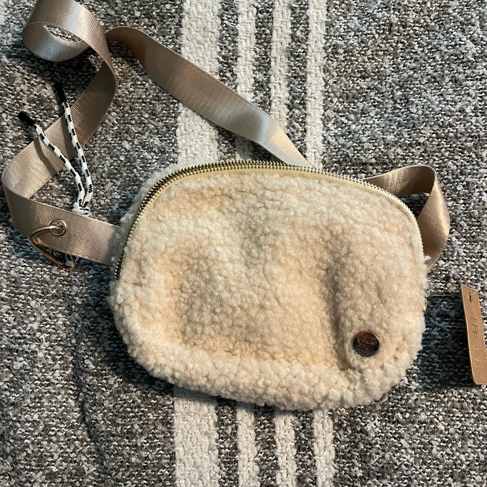 Simply Southern Sherpa Belt Bag